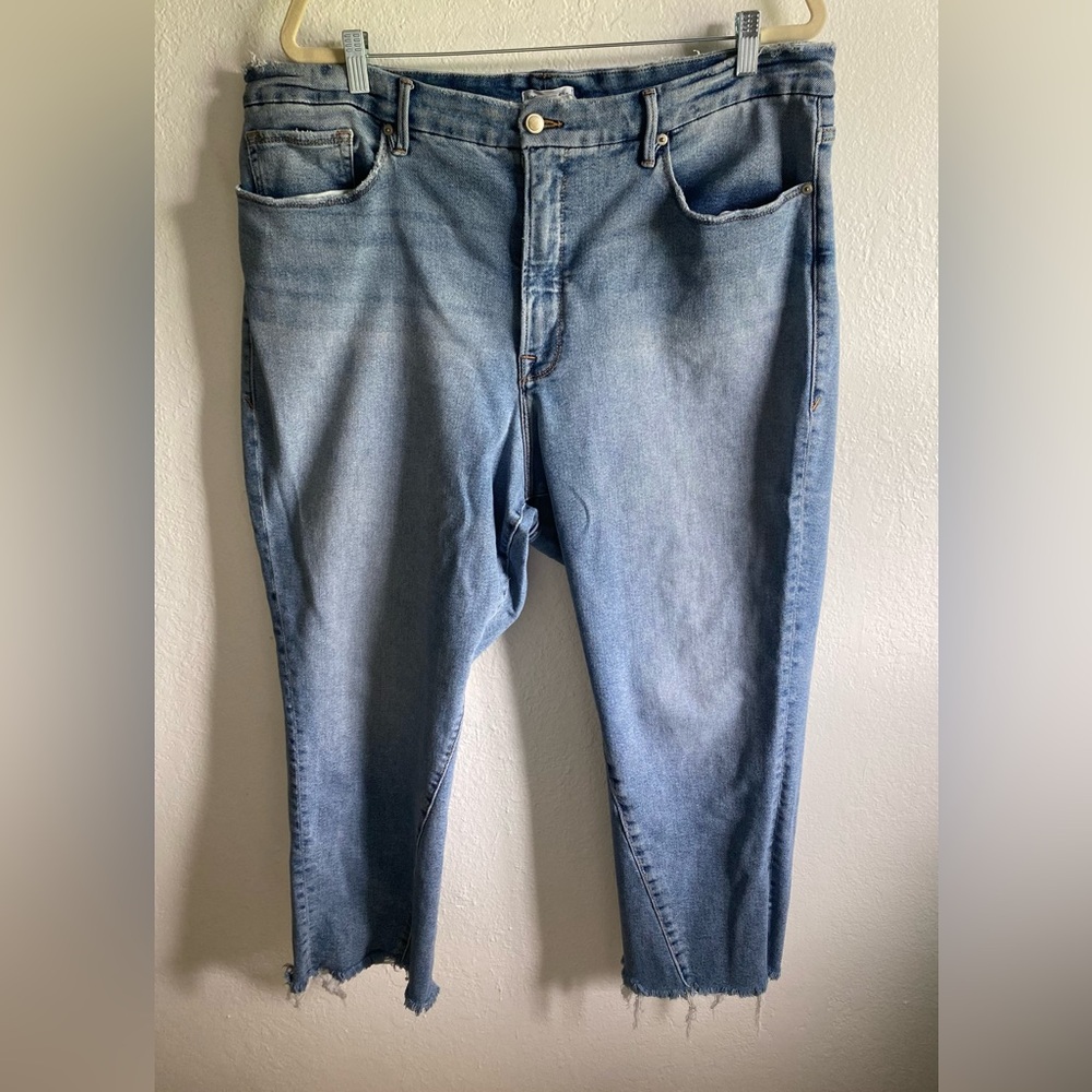 3/$20! GOOD AMERICAN Cropped Flare Jeans